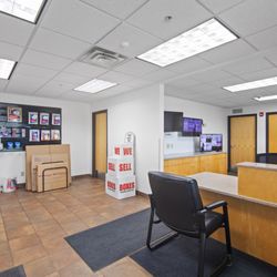 US Storage Centers - interior office