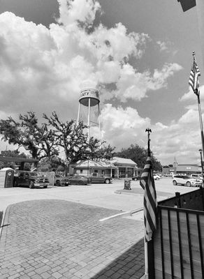 Katy Crossing Icehouse by null