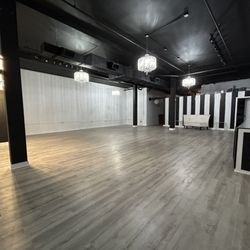 Venue by Supreme - (2nd room) Holds up to 65 guests!