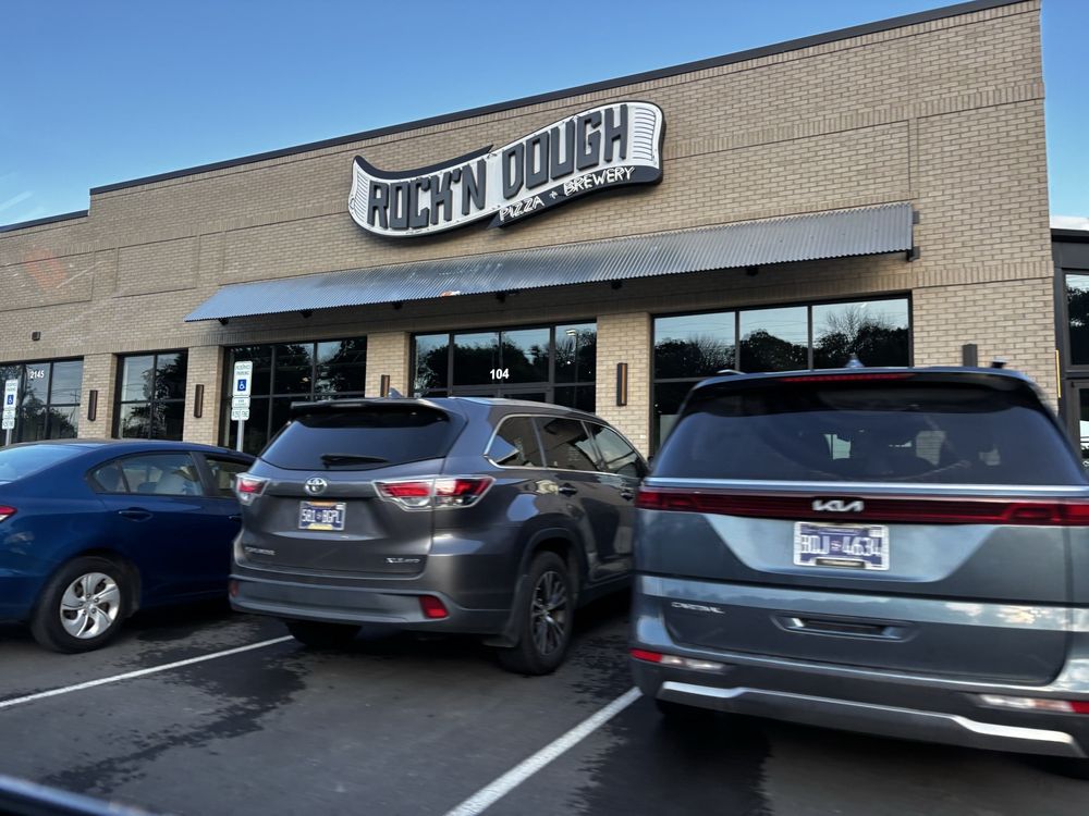 Food from Rock'n Dough Pizza Brewery