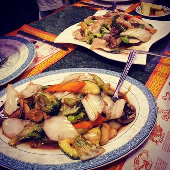 Hing Ta - Assorted veggies (front) Beef Hofun/Thick rice noodles (back) - Cantonese Near Me - Rocky Mount, North Carolina Hing Ta - Assorted veggies (front) Beef Hofun/Thick rice noodles (back) - Cantonese Near Me - Rocky Mount, North Carolina