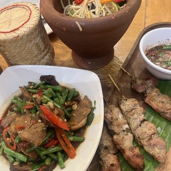 Thai Pot - Papaya salad, sticky rice, duck keemao, and pork skewers - Thai Near Me - London, XGL