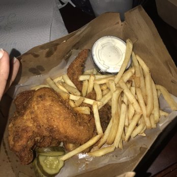 Eugene's Hot Chicken - Food Trucks Near Me - Birmingham, Alabama