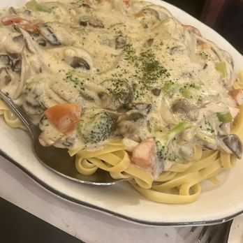 Filippo's Italian Restaurant - Pasta primavera - Italian Near Me - Milwaukee, Wisconsin Filippo's Italian Restaurant - Pasta primavera - Italian Near Me - Milwaukee, Wisconsin