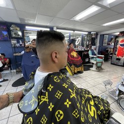 Mando's Barbershop