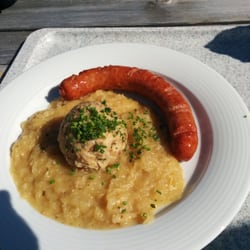 Thurntaler Rast - Leckere Bratwurst mit Semmelknödel und Sauerkraut 7,90€