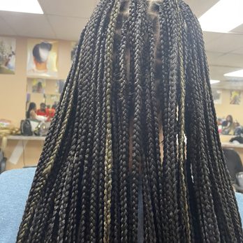 Aicha African Braiding - Closer look - Hair Extensions Near Me - Memphis, Tennessee