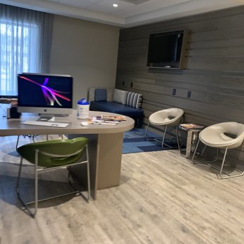 EVEN Hotel Norwalk - Lounge area - Hotels Near Me - Norwalk, Connecticut EVEN Hotel Norwalk - Lounge area - Hotels Near Me - Norwalk, Connecticut
