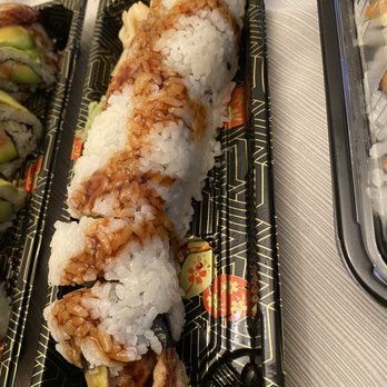 Mito Asia - Spider roll: fried soft shell crab with avocado and cucumber - Bubble Tea Near Me - Galloway, New Jersey