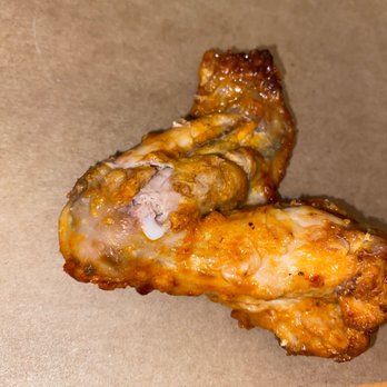 DoubleDave's Pizzaworks - Not sure what's going on w this piece of chicken - Pizza Near Me - San Antonio, Texas