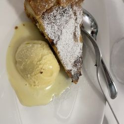 Mamma Mia - Nutella dessert and fresh vanilla ice cream