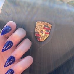 Crystal Nails & spa - Blue claws