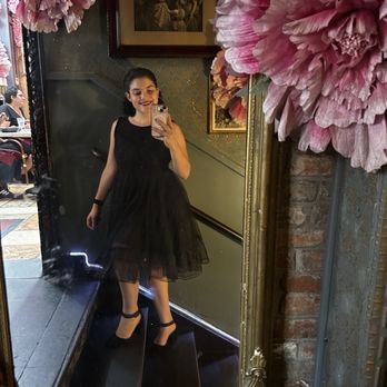 Lillie's Victorian Establishment - Mirrors everywhere - Bars Near Me - New York, New York Lillie's Victorian Establishment - Mirrors everywhere - Bars Near Me - New York, New York