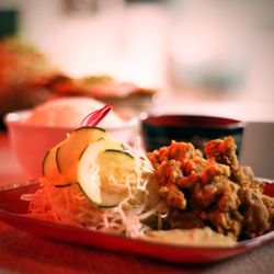 White Sakura - Karaage. Pollo frito con salsa tártara
