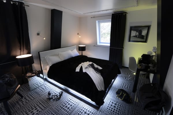 Art Hotel Tours by null