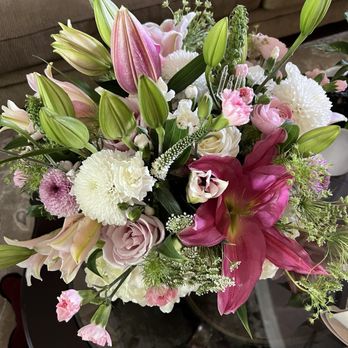 Blomma Flower Shop - Florists Near Me - Houston, Texas Blomma Flower Shop - Florists Near Me - Houston, Texas
