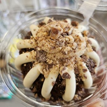 Nothing Bundt Cakes - Touchdown Made with Snickers bundlet - Cupcakes Near Me - Lakewood, California