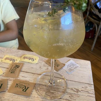 Farmhouse Blakeslee - Mocktail with honey I think. - New American Near Me - Blakeslee, Pennsylvania
