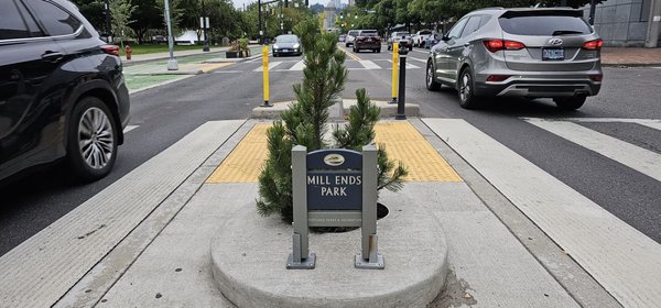 Mill Ends Park by null