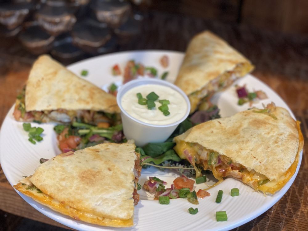 ROCKY’S ON THE LAKE 242 Photos & 28 Reviews 438 Mac Arthur Rd, Cold