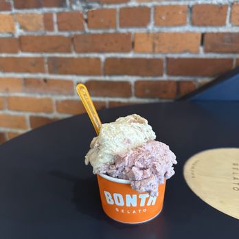 Bonta Gelato - Peanut butter fudge, roasted strawberry - IG @bougiefoodieboi - Gelato Near Me - Bend, Oregon Bonta Gelato - Peanut butter fudge, roasted strawberry - IG @bougiefoodieboi - Gelato Near Me - Bend, Oregon