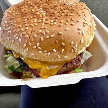 Becks Prime - Cheeseburger - American Near Me - Katy, Texas