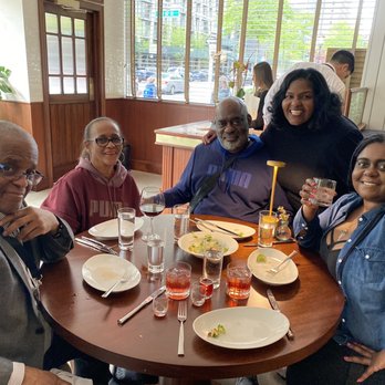 El Fish Marisquería - Family time - Seafood Near Me - New York, New York El Fish Marisquería - Family time - Seafood Near Me - New York, New York