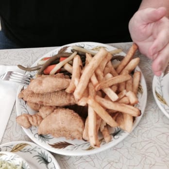 Basell's Restaurant & Tavern - Chicken fingers and chips.  The meals are huge and great quality - American Near Me - Niagara Falls, Ontario