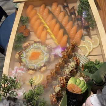 Koi Sushi - Sushi boat - Japanese Near Me - Chicago, Illinois