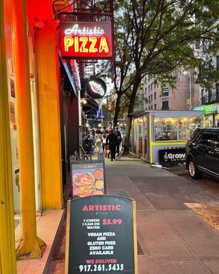 Artistic Pizza by null