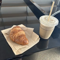 Apricot Croissant & Oatmilk Draft Latte