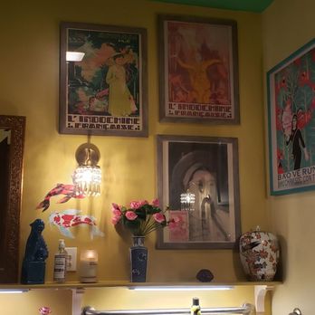 Cafe Chinois - women's Bathroom - Asian Fusion Near Me - Wilmington, North Carolina