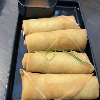 Dumpling Time - Berkeley - Crispy Vegetable Spring Rolls - Chinese Near Me - Berkeley, California