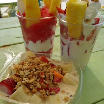 Hay Elotes - Fruit w house cream, coconut ice cream, strawberry slush (??? Sry i dont rmr the correct names) - Desserts Near Me - Austin, Texas