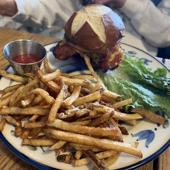The Farm Bistro - Bacon cheeseburger with fries, delicious - American Near Me - Cortez, Colorado The Farm Bistro - Bacon cheeseburger with fries, delicious - American Near Me - Cortez, Colorado