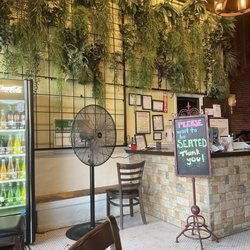 Los Amigos - Front counter