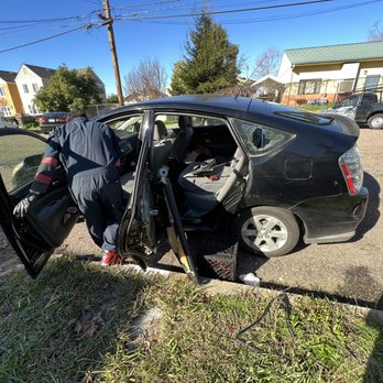 Cosmo Auto Glass - Auto Glass Services Near Me - Oakland, California Cosmo Auto Glass - Auto Glass Services Near Me - Oakland, California