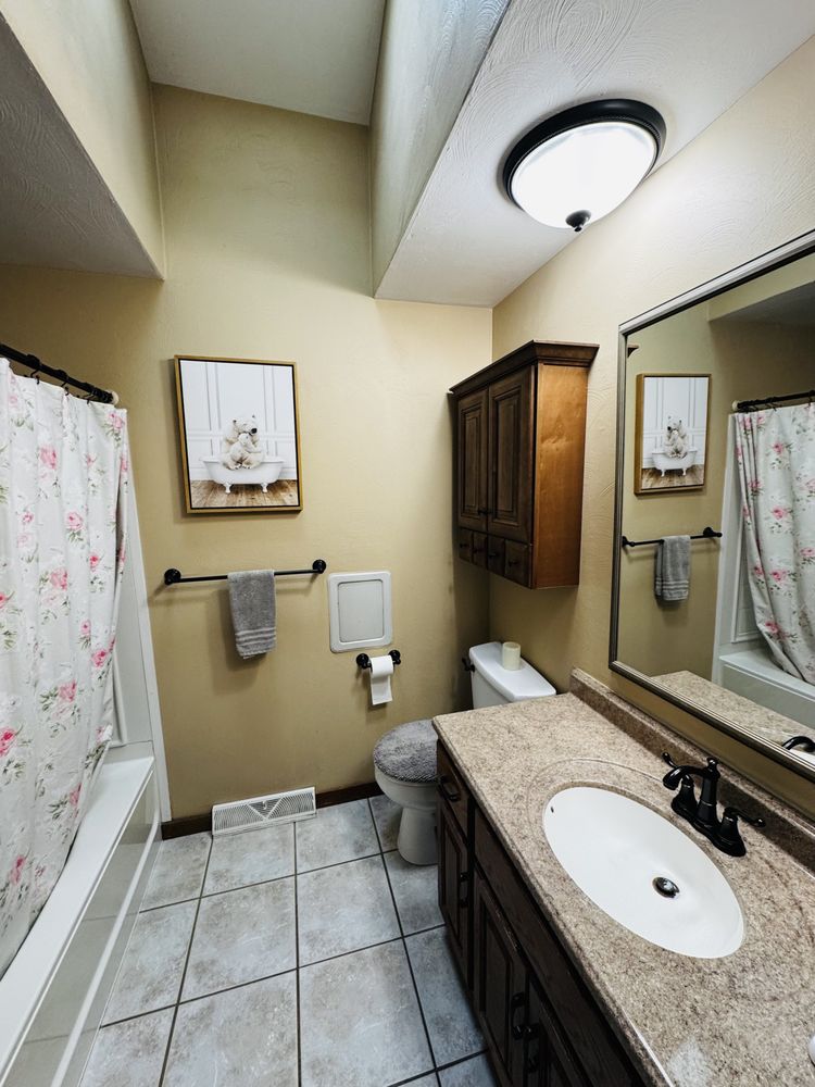 Dirt Diva Cleaning - veterans service organization in McDonald, PA