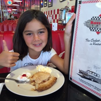 Busy Bee Cafe - Turning 9 at busy bees.   Mom what's a jukebox! - Diners Near Me - Ventura, California