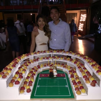 Ele Makes Cakes - Custom Cakes Near Me