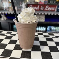 Fat Stu's All-American Burger - Chocolate shake