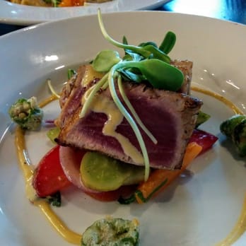 Magpie Cafe - Seared Ahi with a cucumber Salad - New American Near Me - Sacramento, California