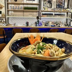 Sand Pebbles Restaurant - Yellow coconut curry
