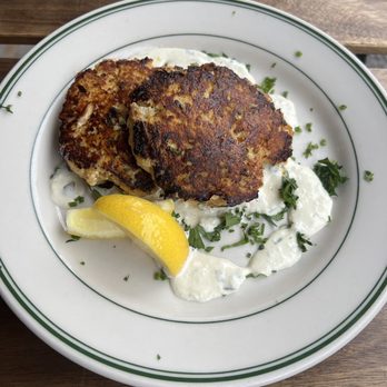 Greenpoint Fish & Lobster - Seafood Near Me - Brooklyn, New York