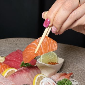 Sushi Moto - Salmon Sashimi - Sushi Bars Near Me - North York, Ontario Sushi Moto - Salmon Sashimi - Sushi Bars Near Me - North York, Ontario