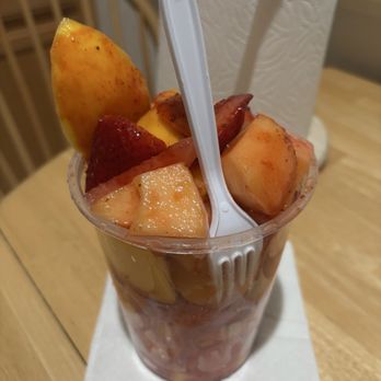 Fresh Fruit - Customizable fruit cup - hard to tell here but it's huge! - Juice Bars & Smoothies Near Me - Vacaville, California Fresh Fruit - Customizable fruit cup - hard to tell here but it's huge! - Juice Bars & Smoothies Near Me - Vacaville, California