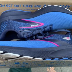 Road Runner Sports - Went with the Brooks Launch 10!!