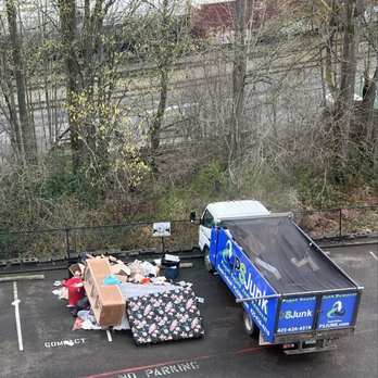 Puget Sound Junk Removal - Apartment tenant eviction/junk removal and haul away in Everett - Junk Removal & Hauling Near Me Puget Sound Junk Removal - Apartment tenant eviction/junk removal and haul away in Everett - Junk Removal & Hauling Near Me
