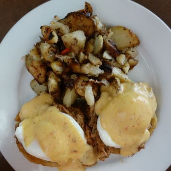 Marston's - Pulled Pork Benedict - Breakfast & Brunch Near Me - Pasadena, California