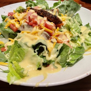 LongHorn Steakhouse - Steak Mixed Greens Salad with honey mustard dressing - Steakhouses Near Me - Gulfport, Mississippi LongHorn Steakhouse - Steak Mixed Greens Salad with honey mustard dressing - Steakhouses Near Me - Gulfport, Mississippi
